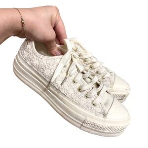 Chuck Taylor All Star Converse Lift Platform Daisy Corduroy Shoes